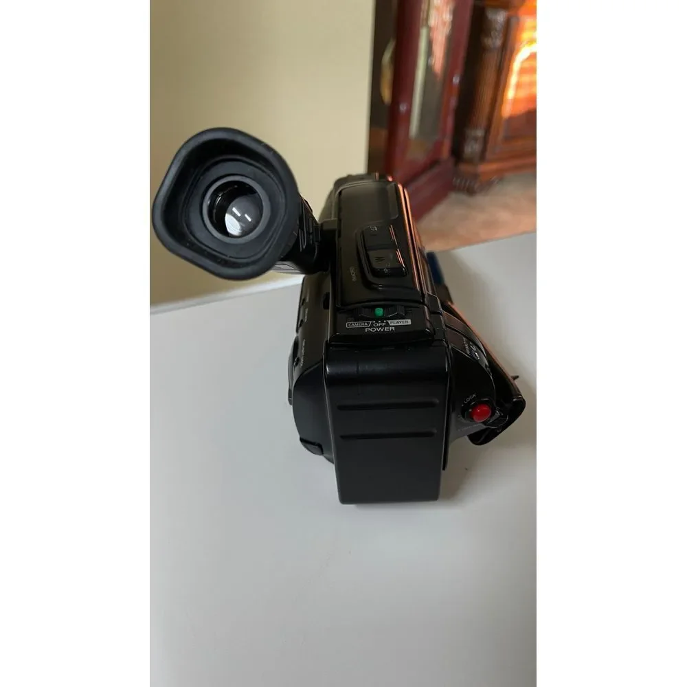 Sony Handheld Video‎ Camera CCD-FX420 Cassette Record Clean Untested- parts only